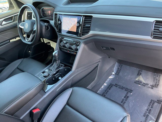 Certified 2023 Volkswagen Atlas SEL R-Line AWD/4WD image 24