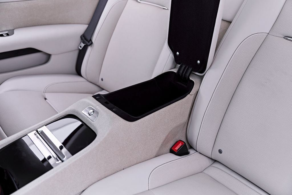 Used 2014 Rolls-Royce Wraith RWD image 56