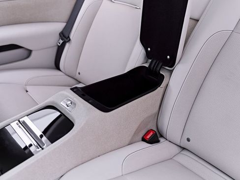 Used 2014 Rolls-Royce Wraith RWD image 56