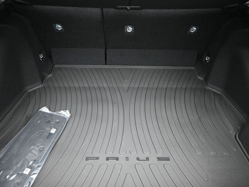 New 2026 Toyota Prius LE image 17