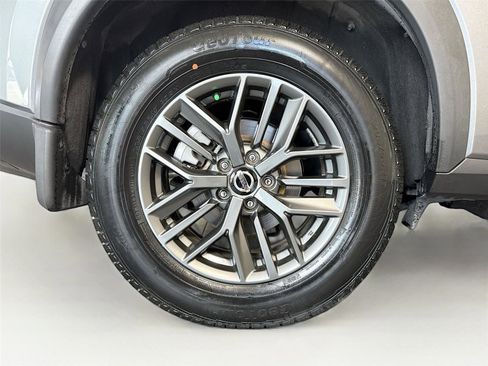 Used 2021 Nissan Rogue S FWD image 37