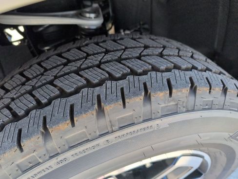 New 2026 Ford Bronco Outer Banks AWD/4WD image 18