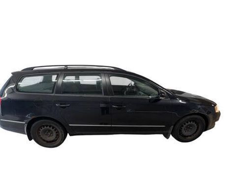 Used 2007 Volkswagen Passat 2.0T FWD image 7