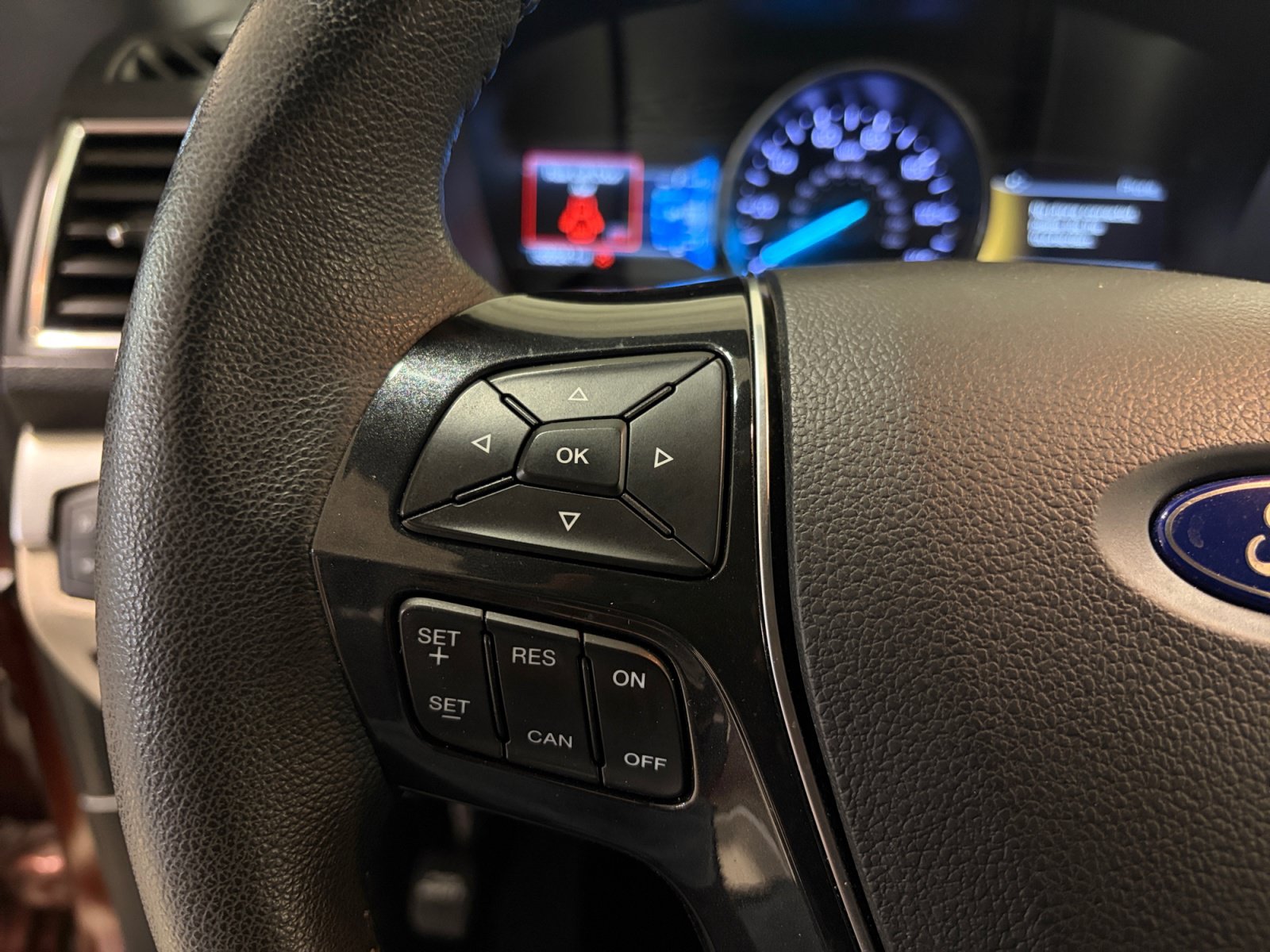 Used 2018 Ford Explorer Limited FWD image 20