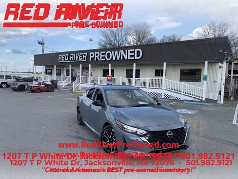 Used 2025 Nissan Sentra SR FWD image 1