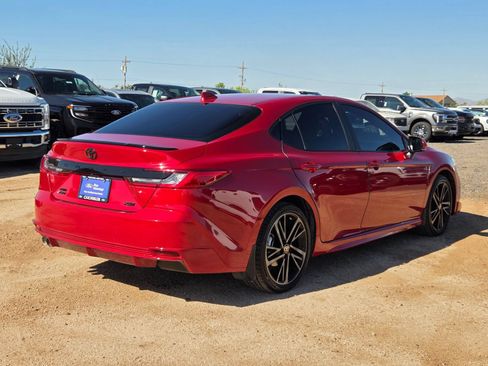 Used 2025 Toyota Camry XSE AWD/4WD image 5