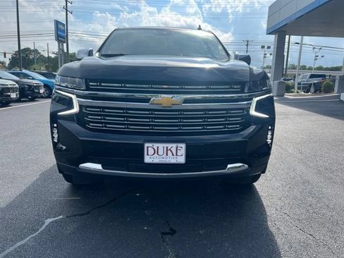 Used 2024 Chevrolet Suburban Premier AWD/4WD image 29
