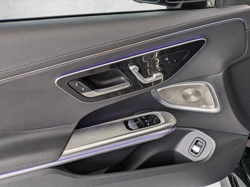 Used 2024 Mercedes-Benz CLE 300 4MATIC Coupe image 19