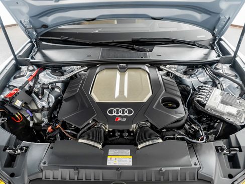 Used 2025 Audi RS 6 performance image 59
