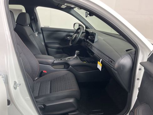 New 2026 Honda HR-V Sport image 8