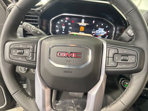 New 2026 GMC Sierra 2500 SLT w/ SLT Convenience Package AWD/4WD image 15
