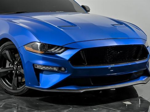Used 2021 Ford Mustang GT Premium w/ Black Accent Package RWD image 2