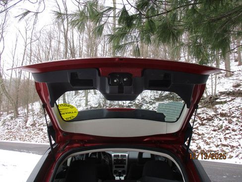 Used 2009 Dodge Caliber SXT image 9