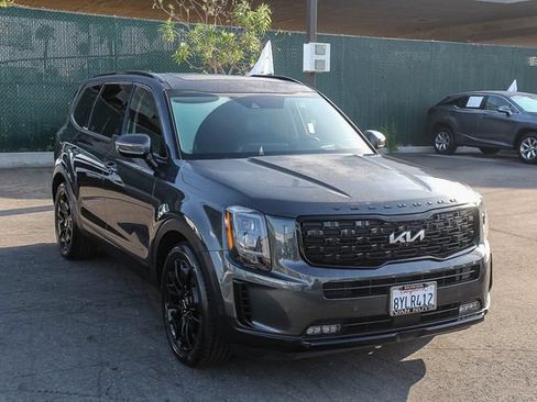 Used 2022 Kia Telluride SX w/ SX Prestige Package AWD/4WD image 3