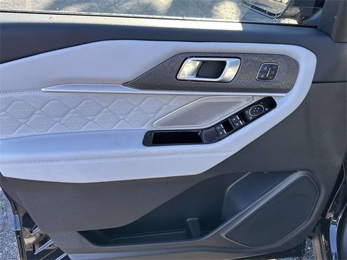 New 2026 Ford Explorer Platinum w/ LUX Leather Package image 17