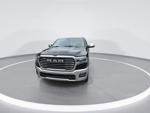 Used 2025 RAM 1500 Laramie AWD/4WD image 3