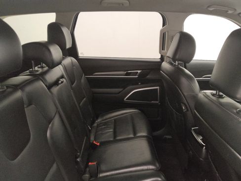 Used 2020 Kia Telluride LX AWD/4WD image 19