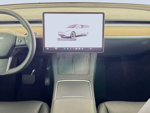 Used 2024 Tesla Model Y Long Range image 14