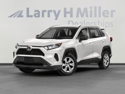 Used 2021 Toyota RAV4 LE w/ Carpet Mat Package (TMS)
