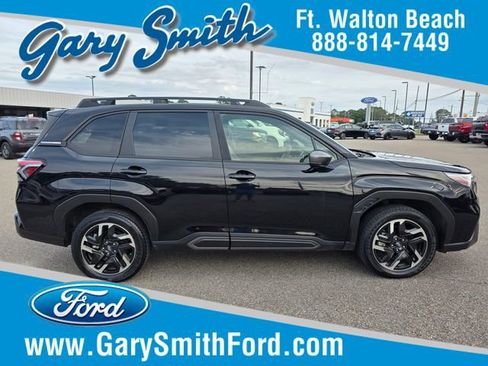 Used 2025 Subaru Forester Limited AWD/4WD image 1