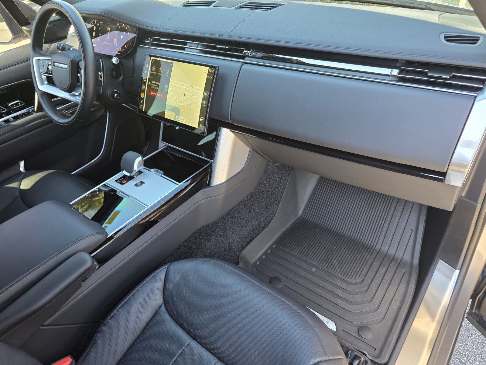 Used 2024 Land Rover Range Rover SE AWD/4WD image 26