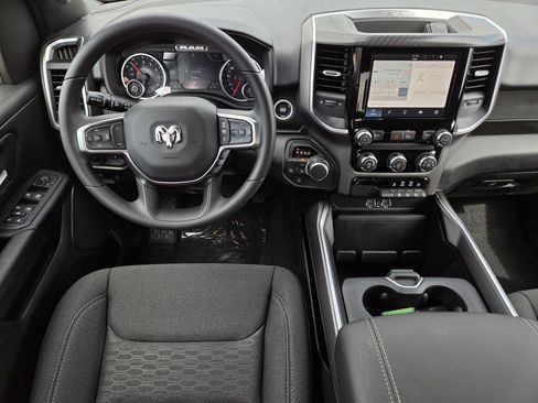 New 2026 RAM 1500 Express AWD/4WD image 9