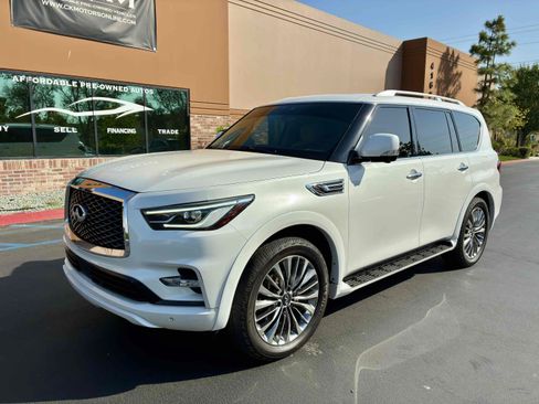 Used 2018 INFINITI QX80 4WD w/ Driver Assistance Package image 4