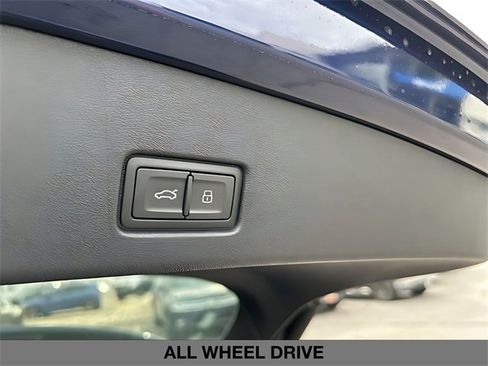 New 2026 Audi Q4 e-tron Premium image 17