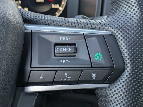 Used 2023 Mitsubishi Outlander SE image 25