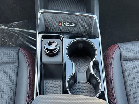 New 2026 Chevrolet Equinox RS w/ LPO, Floor Liner Package image 9