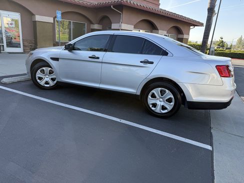 Used 2018 Ford Taurus Police Interceptor FWD image 2