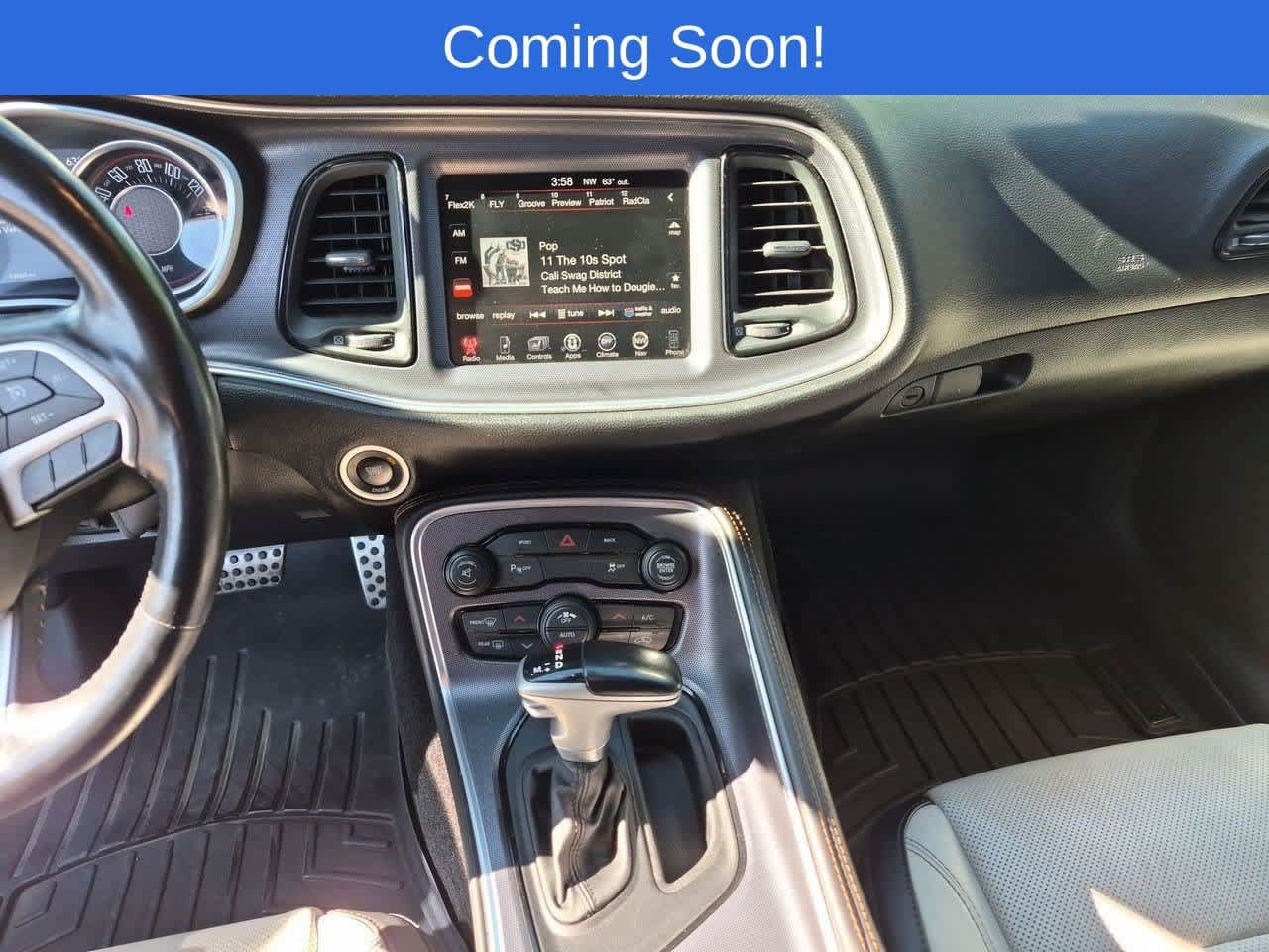 Used 2015 Dodge Challenger SXT Plus w/ Driver Convenience Group RWD image 26