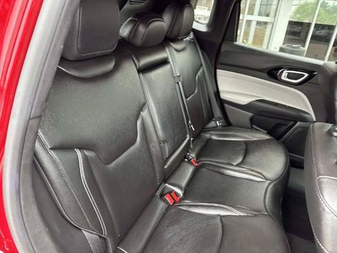 Used 2025 Jeep Compass Limited AWD/4WD image 10