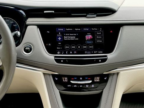 Certified 2023 Cadillac XT5 Premium Luxury w/ LPO, Floor Liner Package AWD/4WD image 13