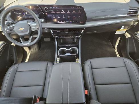 New 2026 Chevrolet Traverse LT w/ Driver Confidence Package FWD image 20