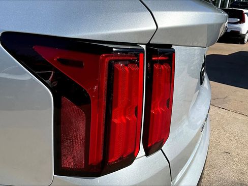 Used 2021 Kia Sorento SX image 28