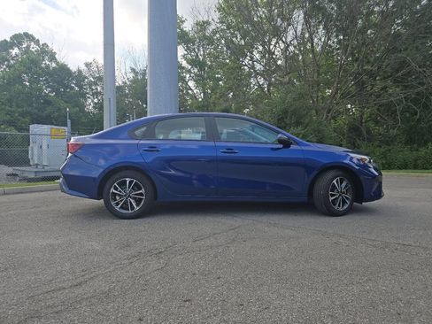 Used 2024 Kia Forte LXS w/ LXS Technology Package FWD image 15