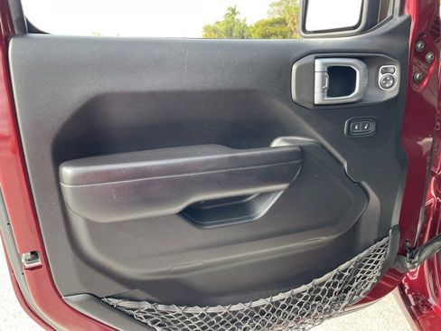 Used 2021 Jeep Wrangler Unlimited Sport image 29