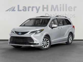 Used 2021 Toyota Sienna XLE video 1