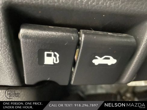 Used 2018 Nissan Sentra SR w/ Protection Package image 26