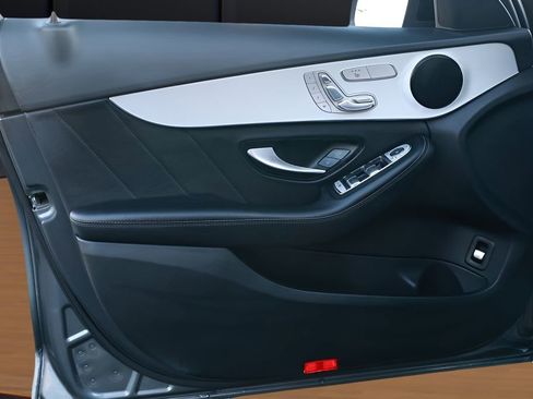 Used 2021 Mercedes-Benz C 300 Sedan image 21