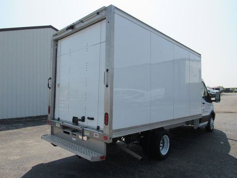 Used 2019 Ford Transit 350 156 DRW RWD image 3