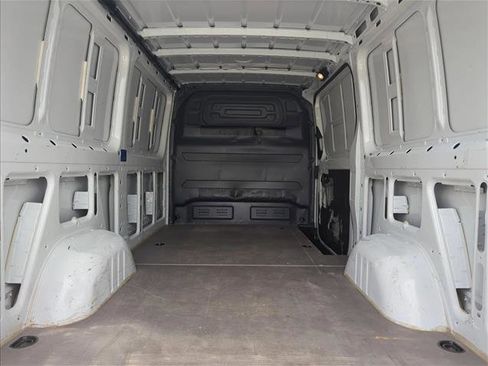 Used 2021 Mercedes-Benz Sprinter 2500 image 14
