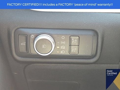 Used 2022 Ford Explorer XLT w/ Equipment Group 202A AWD/4WD image 33