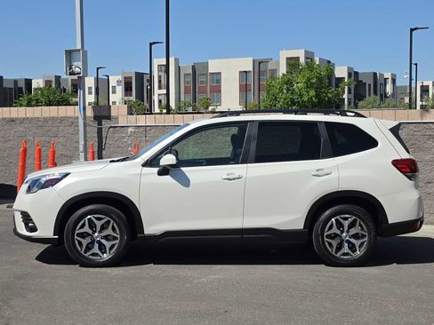 Used 2023 Subaru Forester Premium AWD/4WD image 6