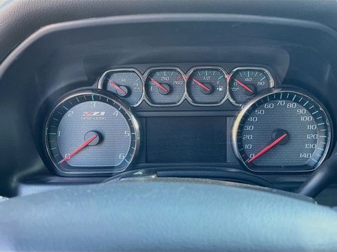 Used 2017 Chevrolet Silverado 2500 LT AWD/4WD image 12