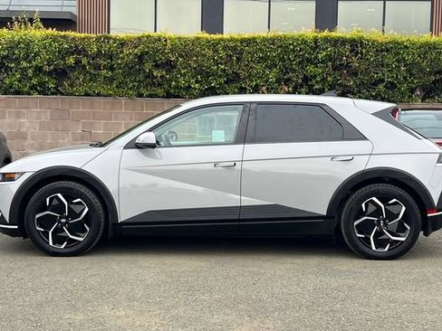 Certified 2024 Hyundai Ioniq 5 SEL image 10