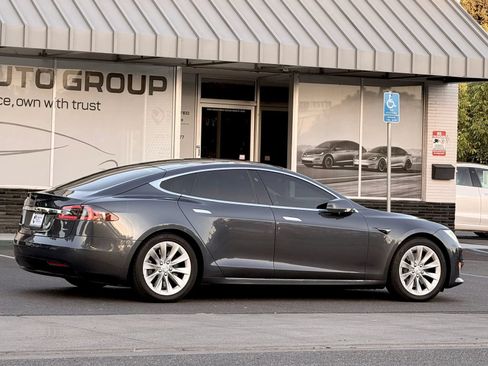 Used 2018 Tesla Model S 75D AWD/4WD image 8