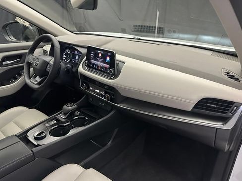 Used 2026 Nissan Rogue Dark Armor AWD/4WD image 17
