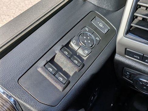 Used 2020 Ford F250 Lariat w/ Lariat Ultimate Package image 27